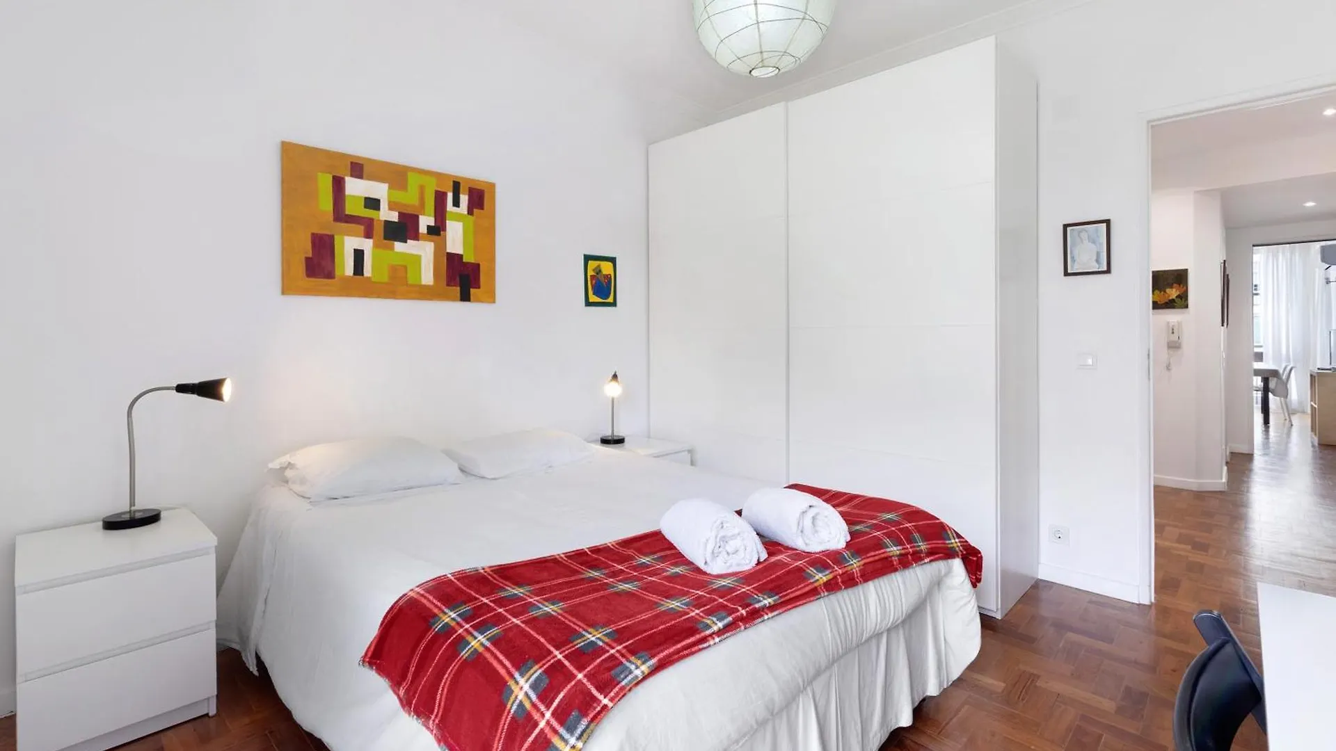 Spacious Apartment T3 Near Beach Estoril 0*,