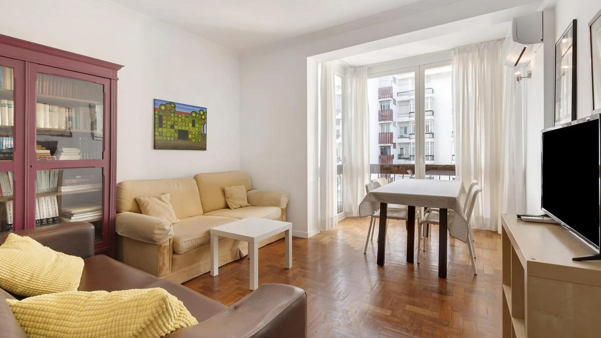 Spacious Apartment T3 Near Beach location
